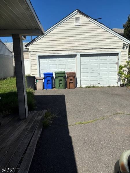 927 Meacham Ave, Linden City, NJ 07036