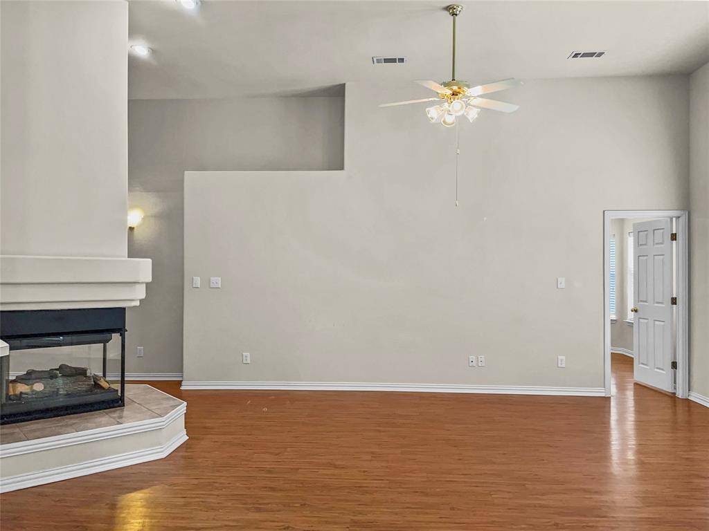 6220 Reddenson Drive, Fort Worth, TX 76132
