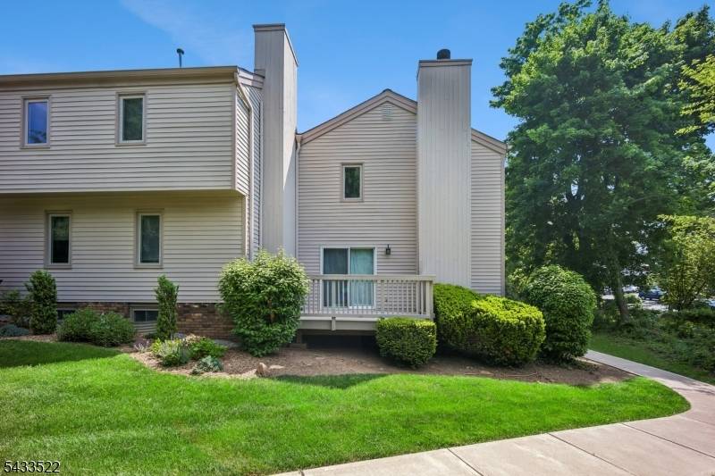 5C Somerset Hills Court, Bernardsville Boro, NJ 07924