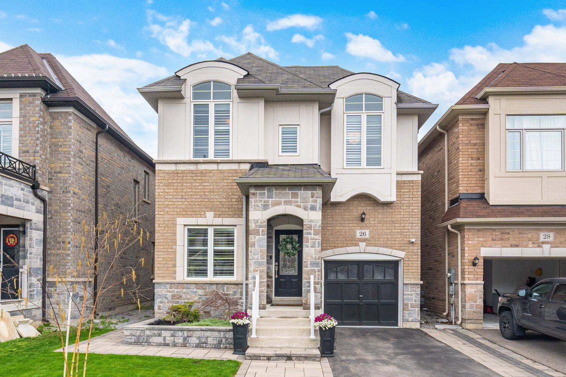 26 John Moore RD, East Gwillimbury, ON L9N 0P4