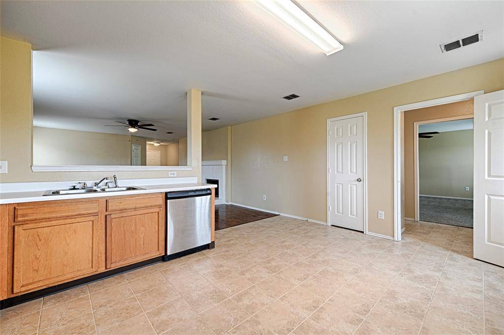 321 Briar Oaks Drive, Royse City, TX 75189