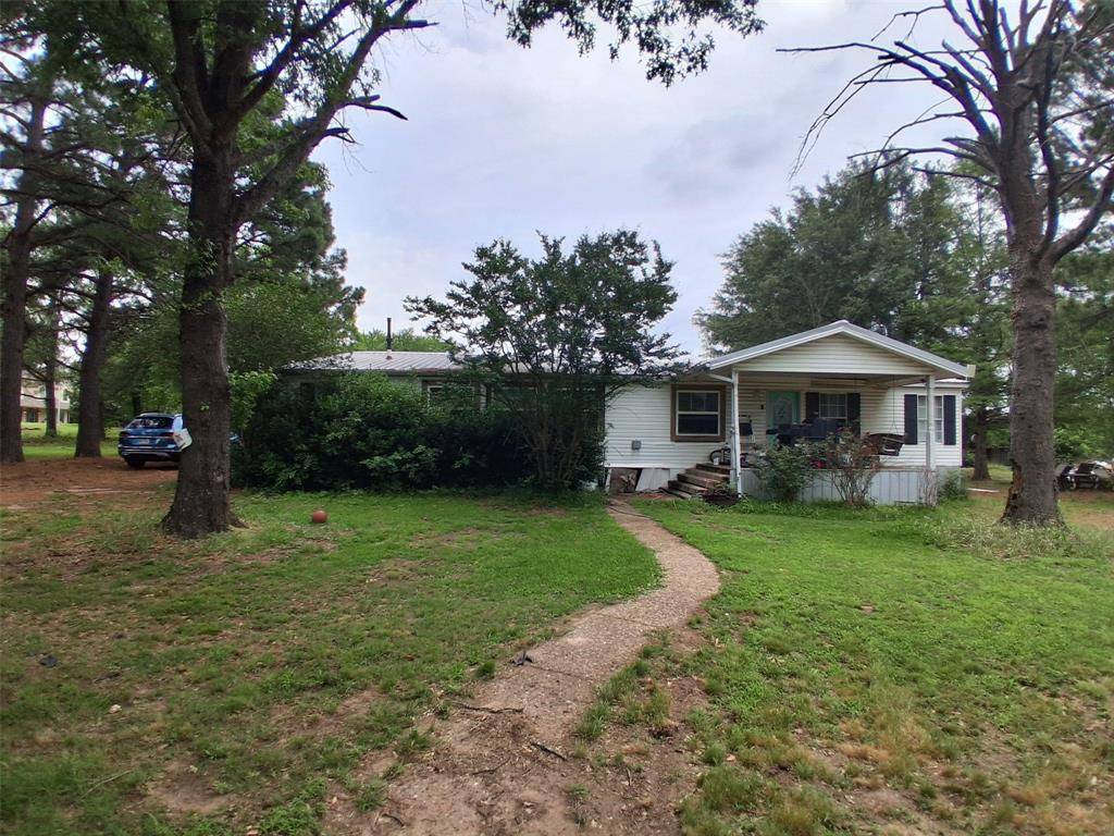 400 Hopkins Street, Alba, TX 75410