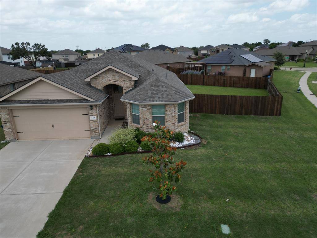 520 Cantebury Park Lane, Ponder, TX 76259