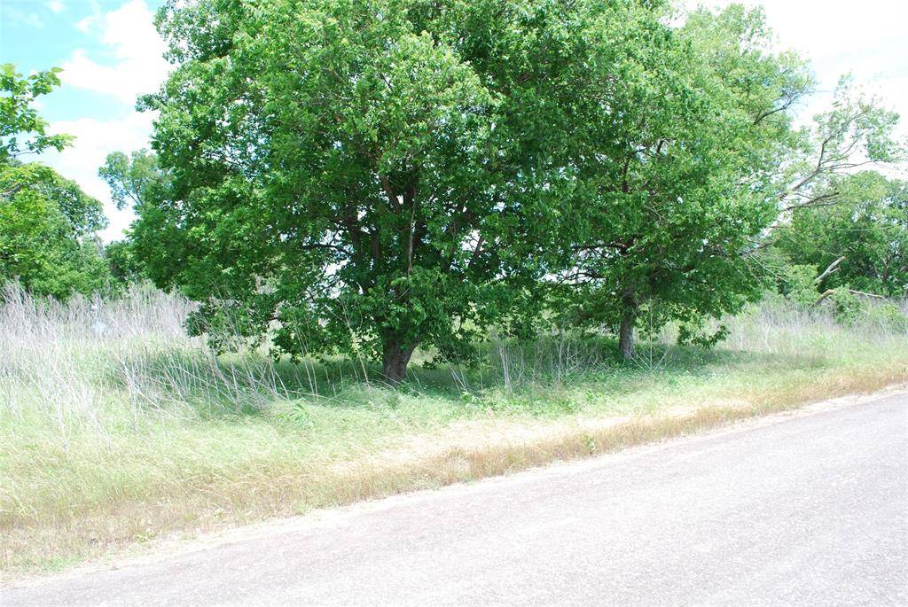 129 LCR 300, Mart, TX 76664