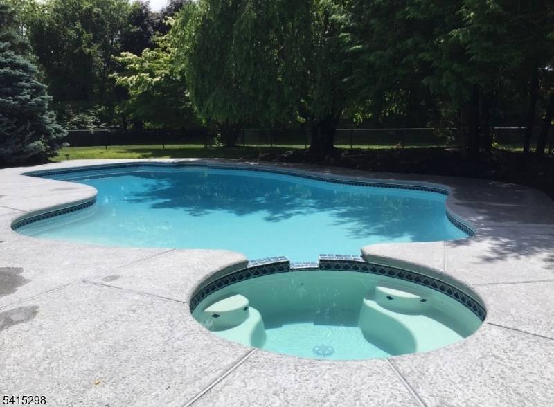 447 Rockaway Valley Rd, Boonton Twp., NJ 07005