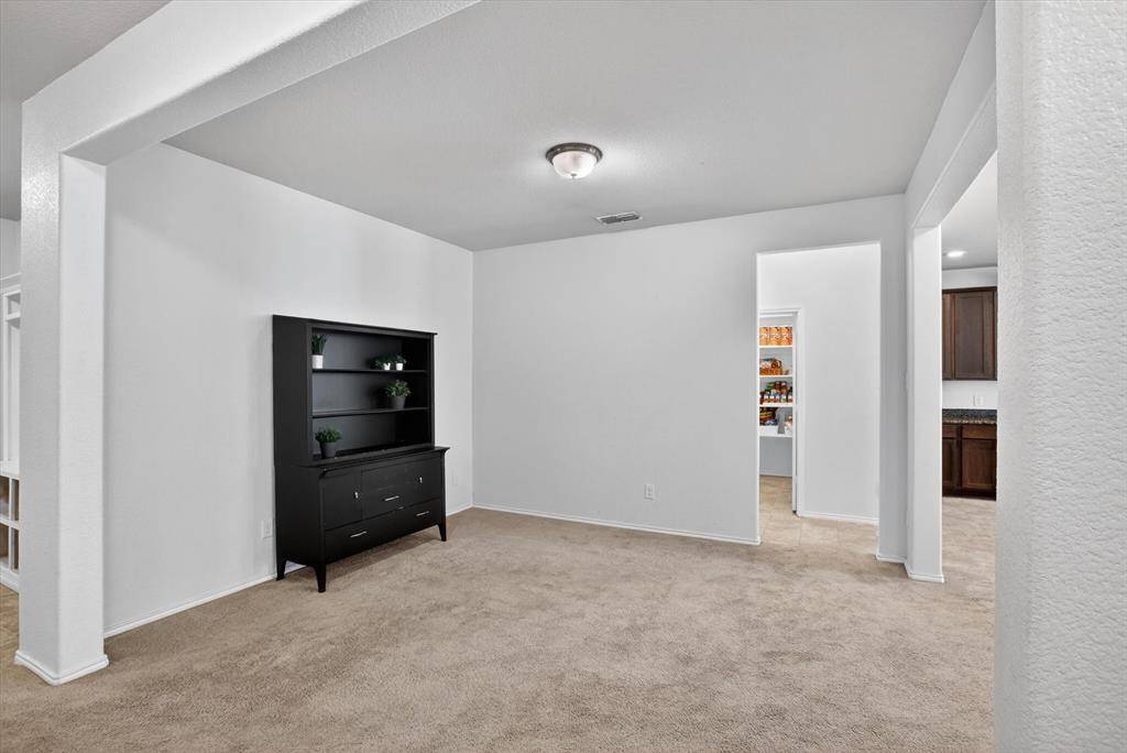 107 Cantle Street, Waxahachie, TX 75165