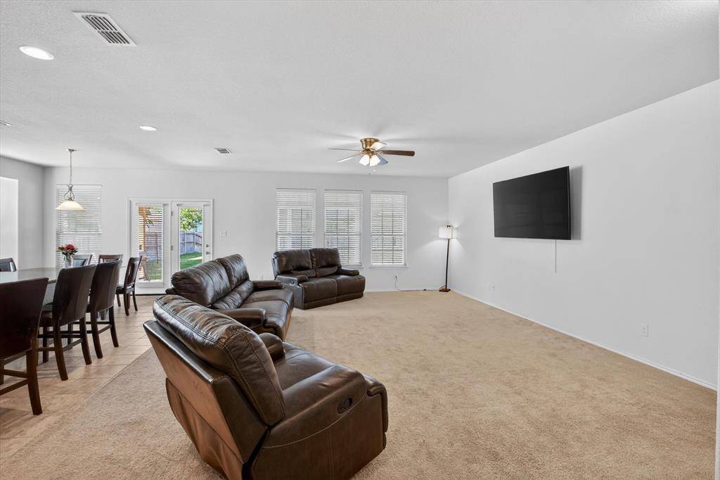 107 Cantle Street, Waxahachie, TX 75165