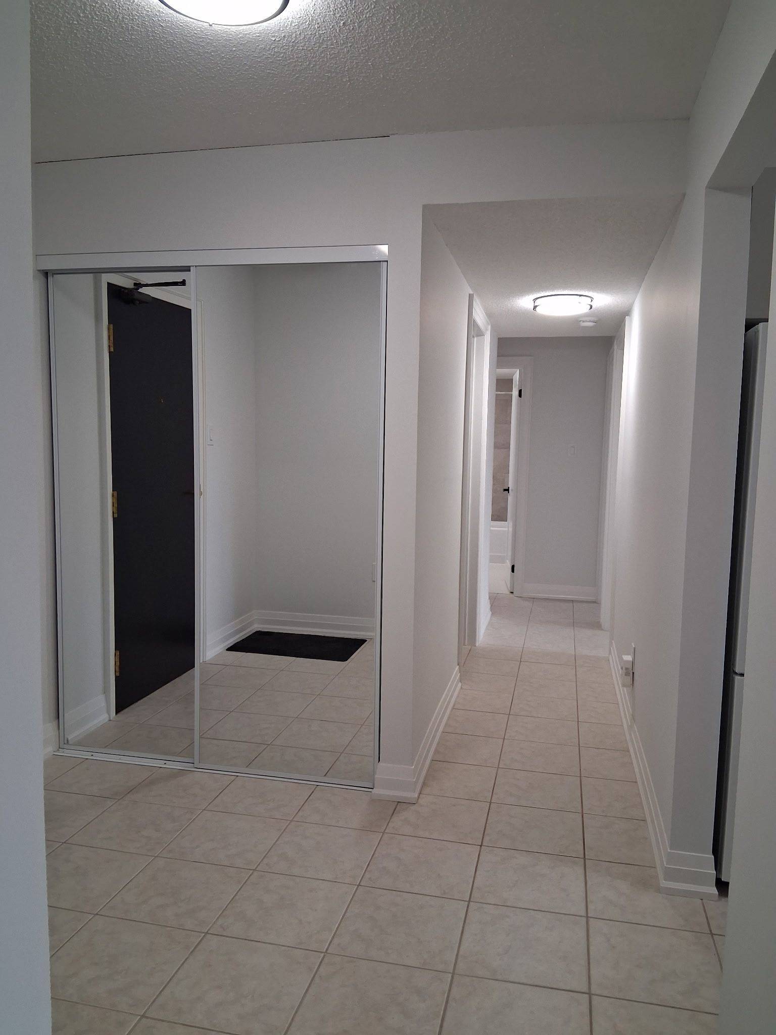 1 Quail CRES #211, Barrie, ON L4N 6W9