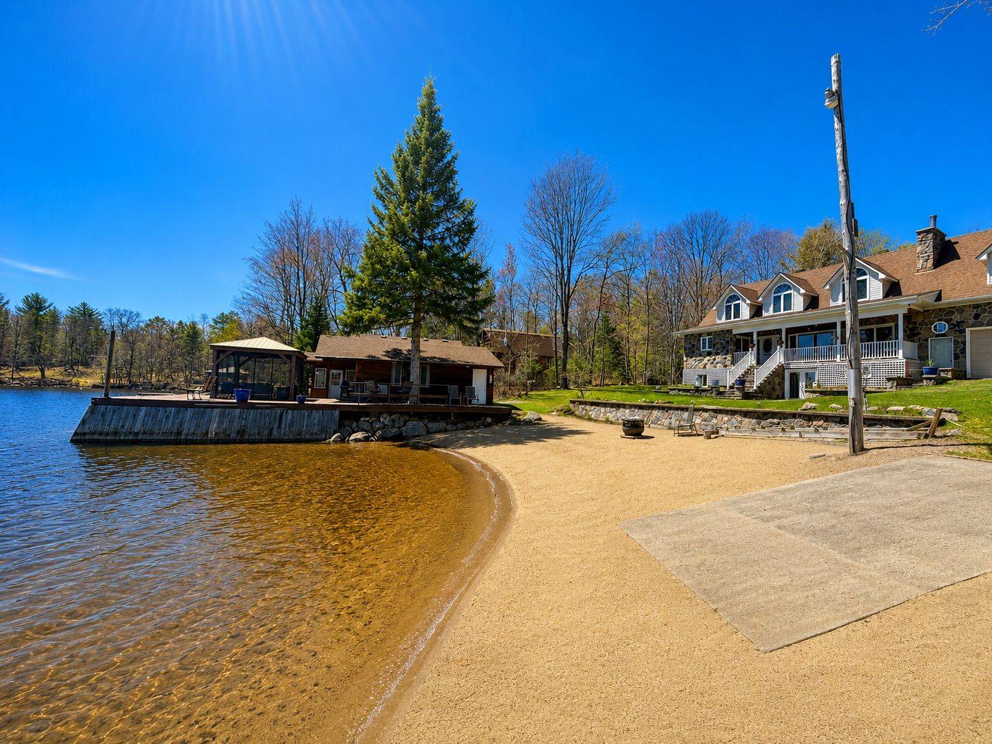1324A River RD, Hastings Highlands, ON K0J 1B0