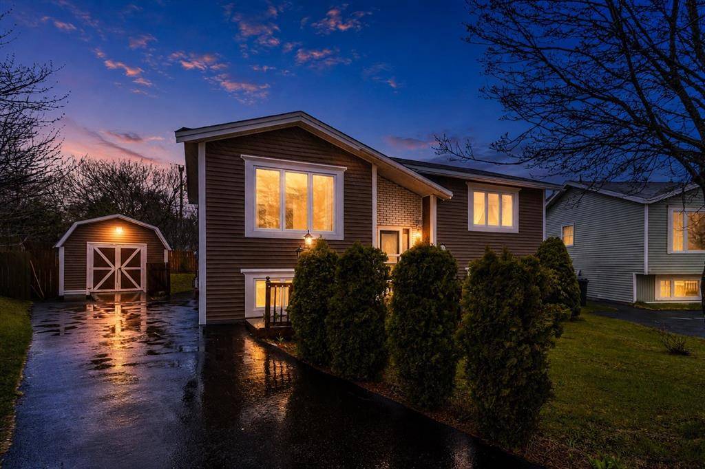 22 McCarthy Crescent, Mount Pearl, NL A1N3R9
