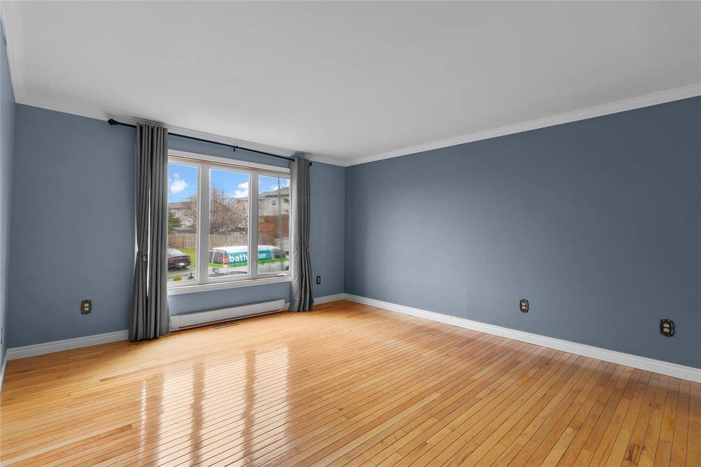 22 McCarthy Crescent, Mount Pearl, NL A1N3R9