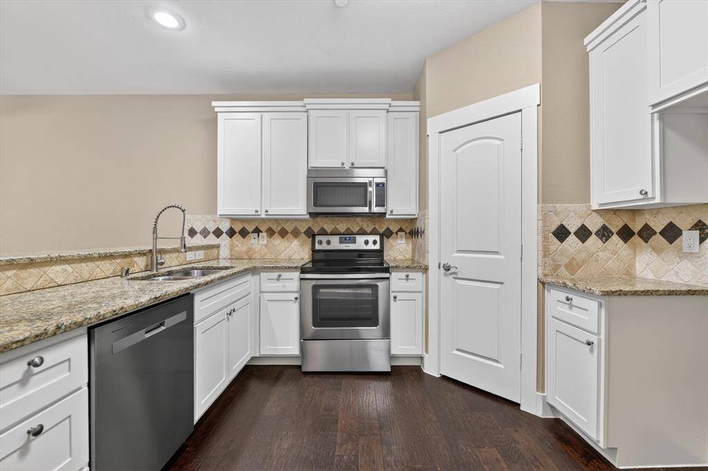 308 Lily Lane, Lewisville, TX 75057