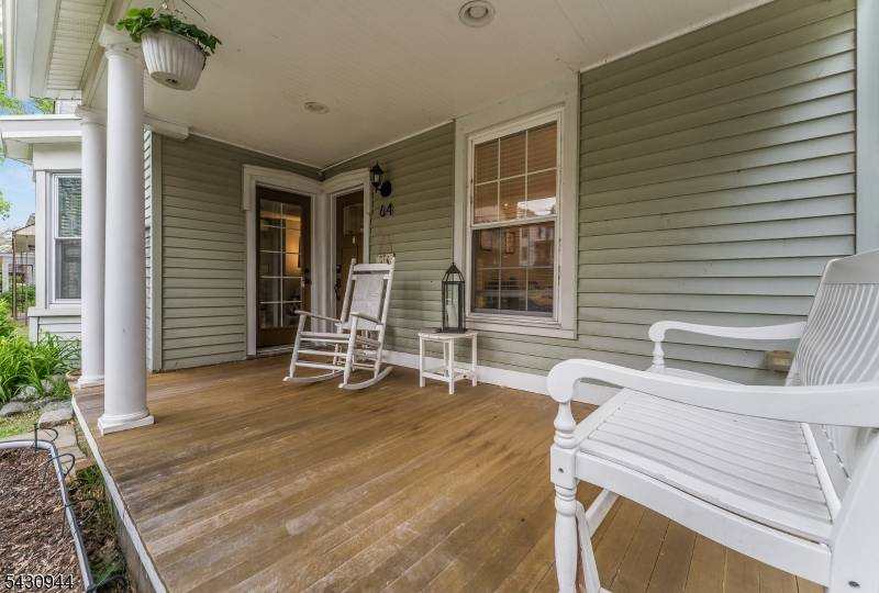 64 Brunswick Ave, Bloomsbury Boro, NJ 08804