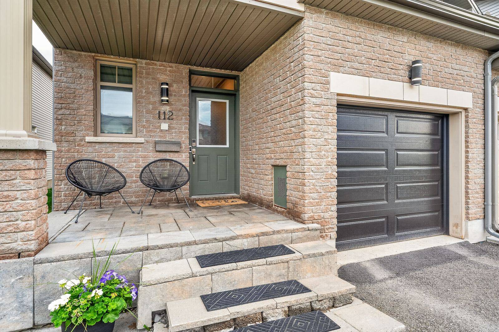 112 Hawkshaw CRES, Barrhaven, ON K2J 0J6