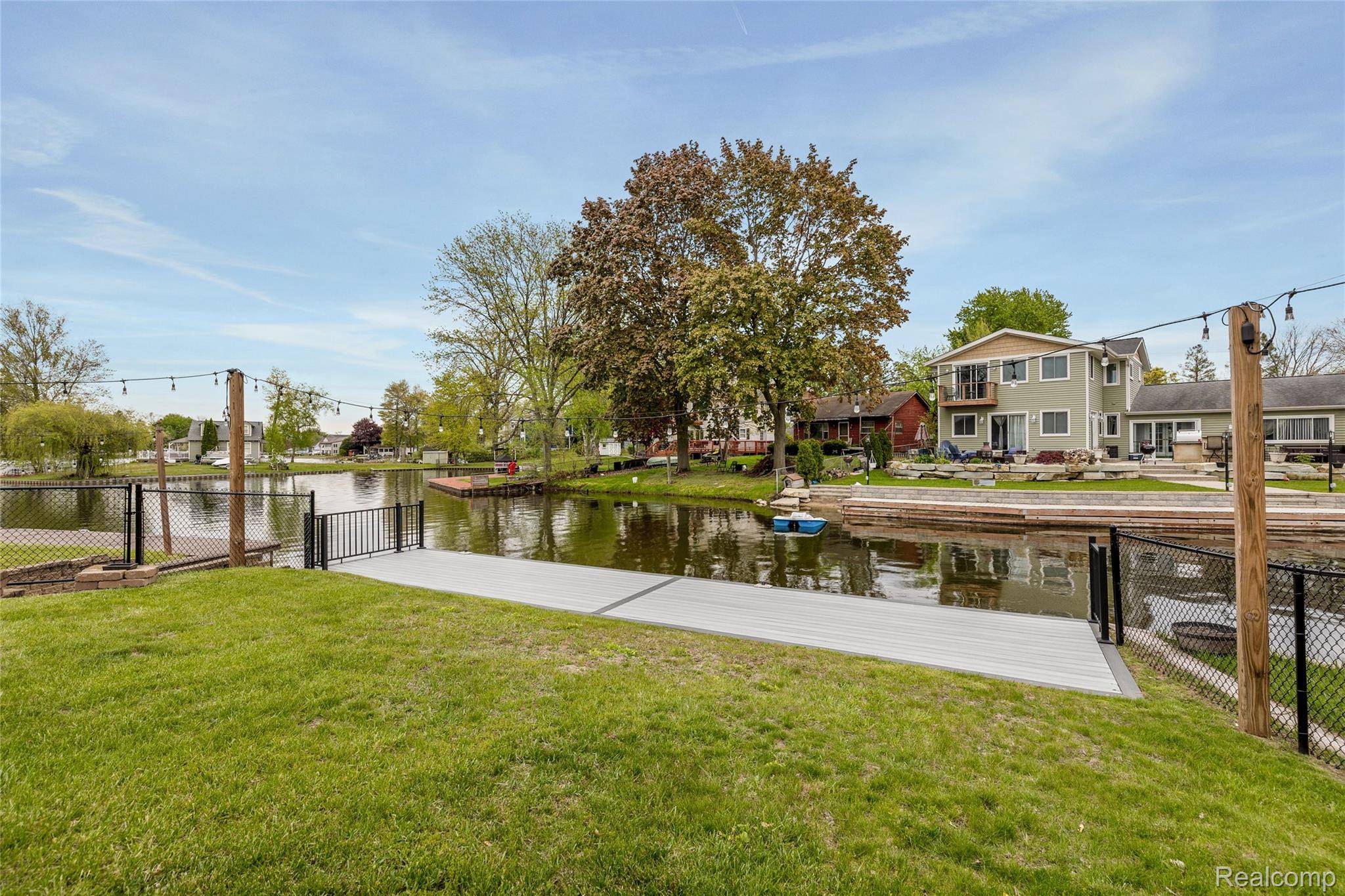 9474 Thames BLVD, White Lake Charter Township, MI 48386