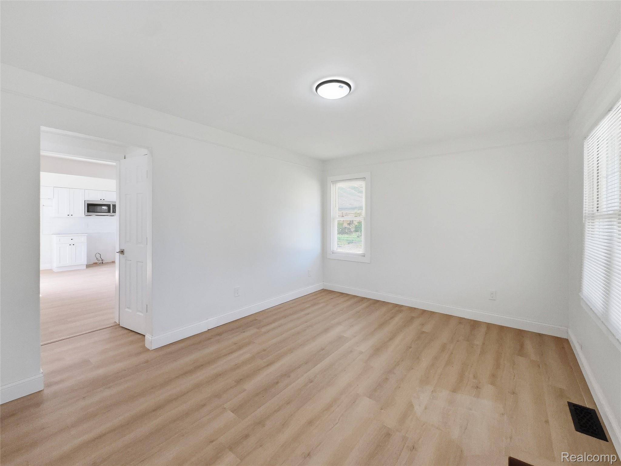 18410 Tranquil ST, Roseville, MI 48066