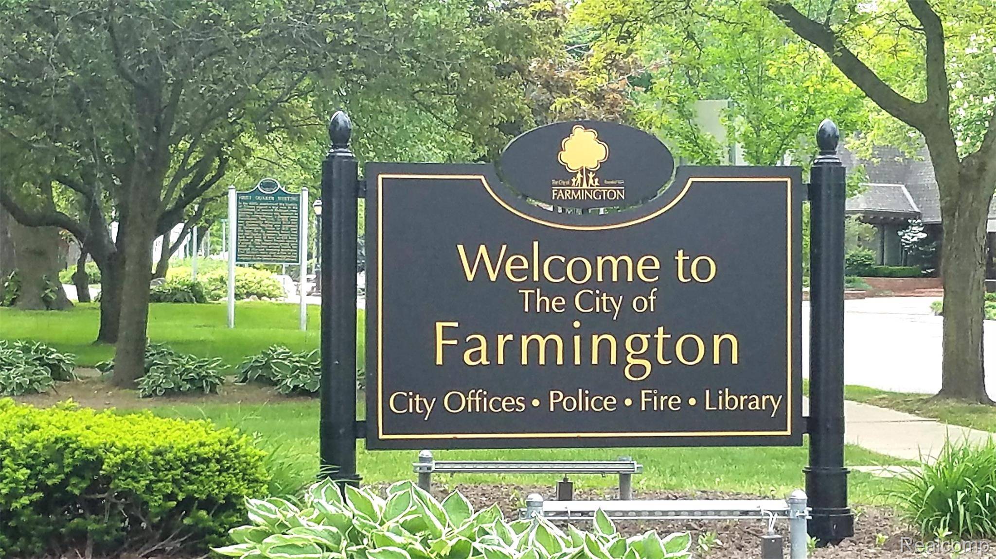 32821 Grand River AVE #B, Farmington, MI 48336