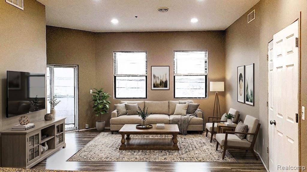 32821 Grand River AVE #B, Farmington, MI 48336