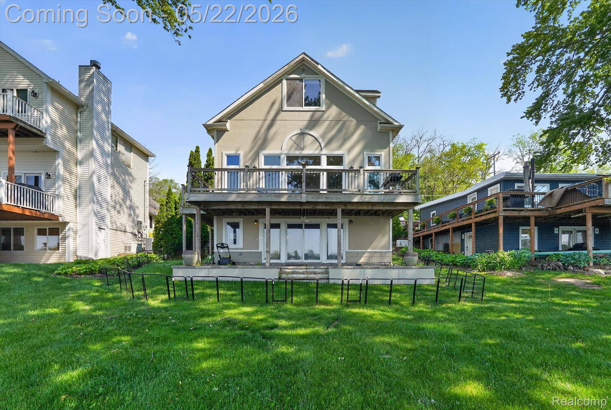5025 Harp DR, Fenton Charter Township, MI 48451