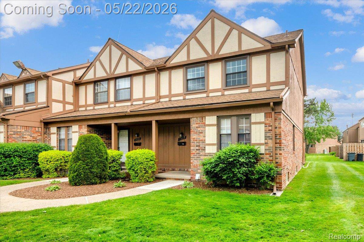 19697 Raleigh CIR N, Southfield, MI 48076