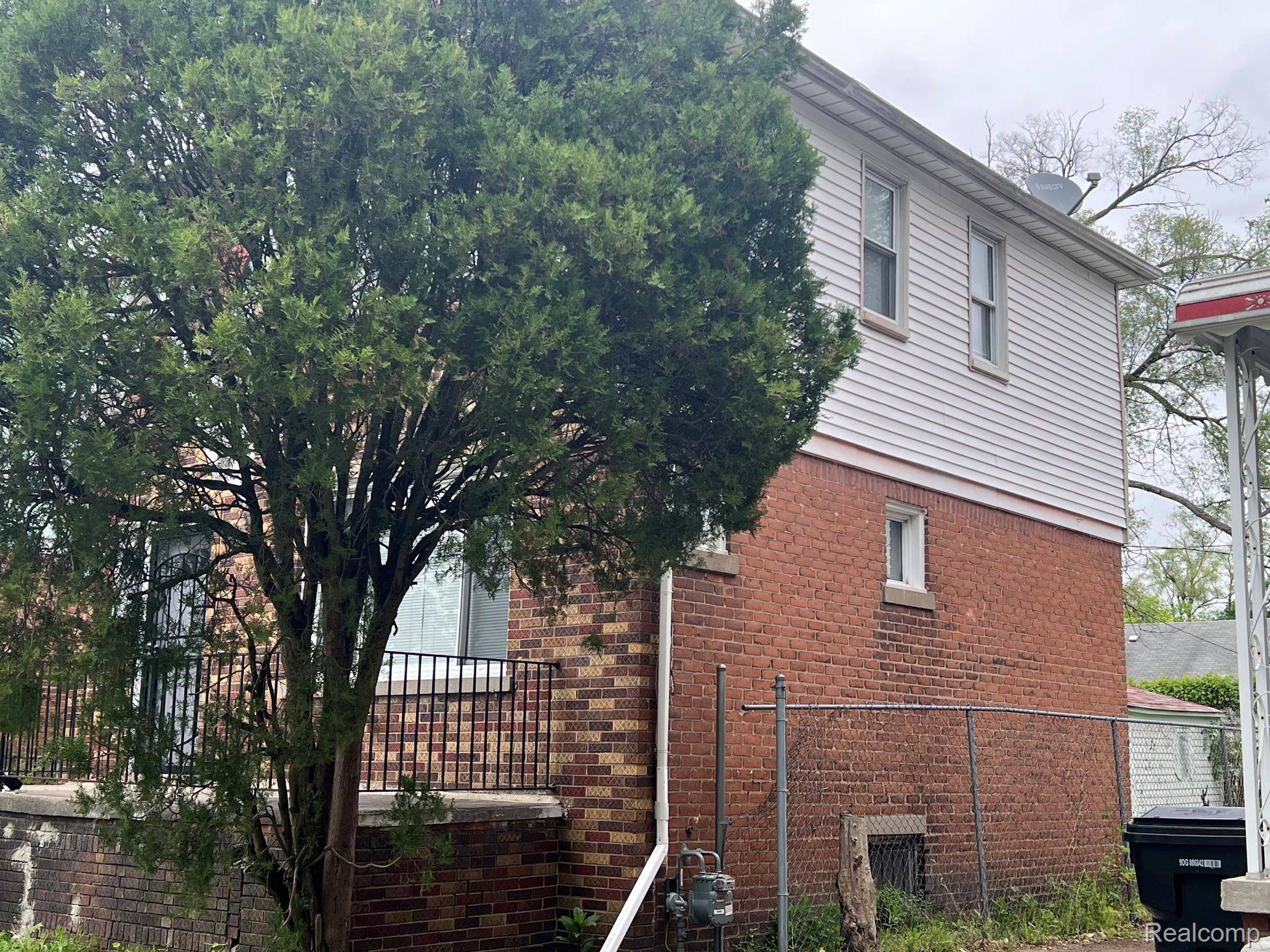 15862 Stansbury ST, Detroit, MI 48227