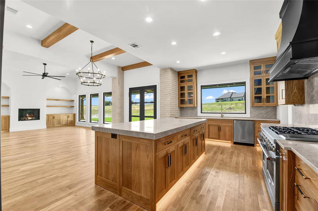 621 Hondo Crossing, Weatherford, TX 76087
