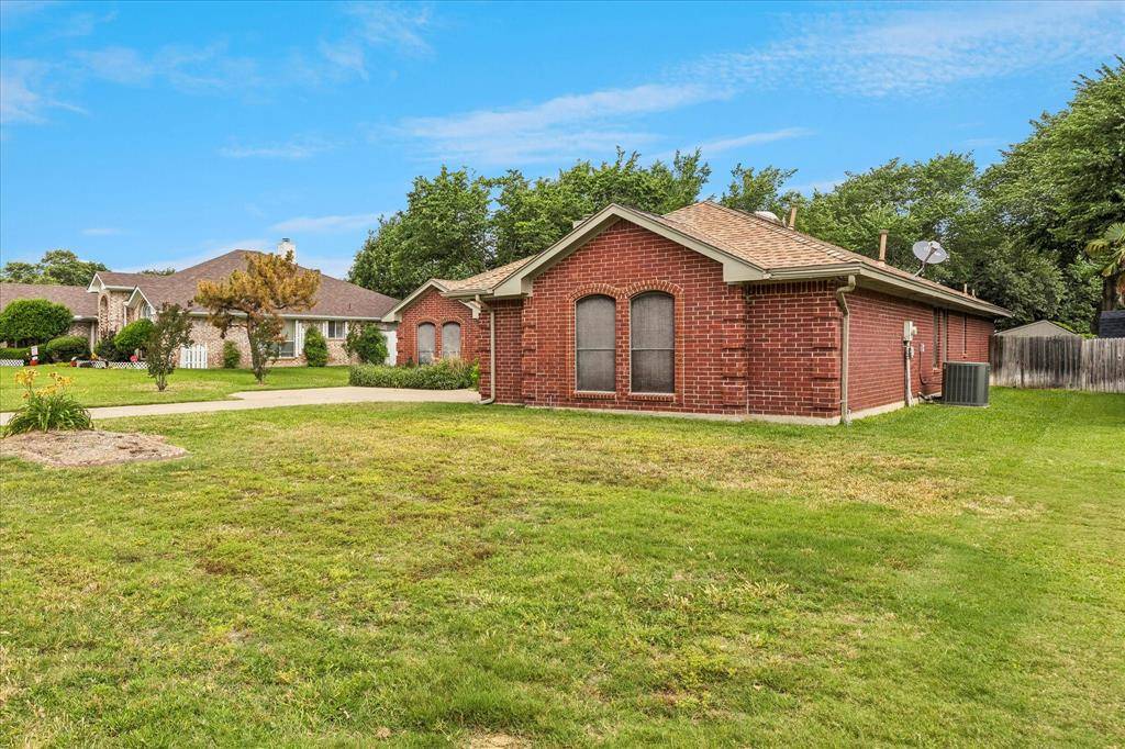1263 Wendy Court, Kennedale, TX 76060