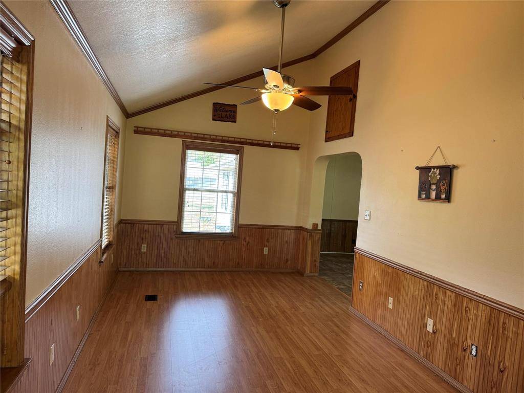 306 Oak Street, Nocona, TX 76255