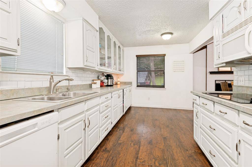 1318 Halifax Street, Grand Prairie, TX 75050