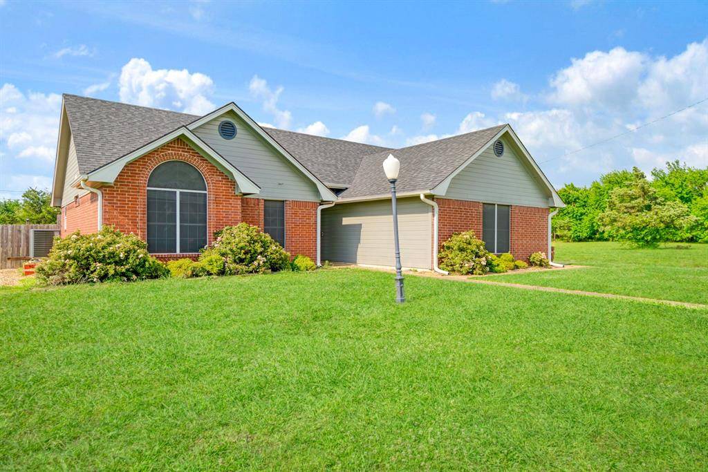 525 York Street, Paris, TX 75460