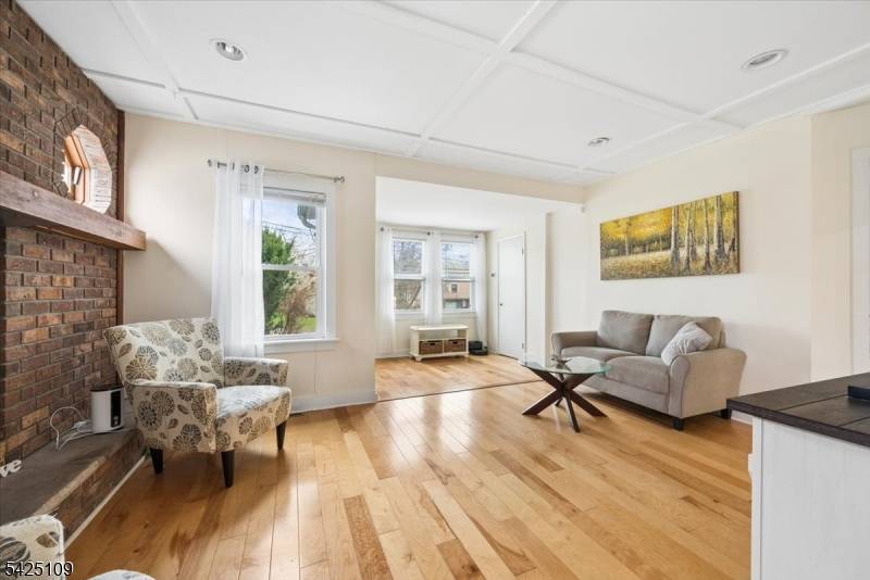 11 Oakdale Rd, Parsippany-troy Hills Twp., NJ 07834