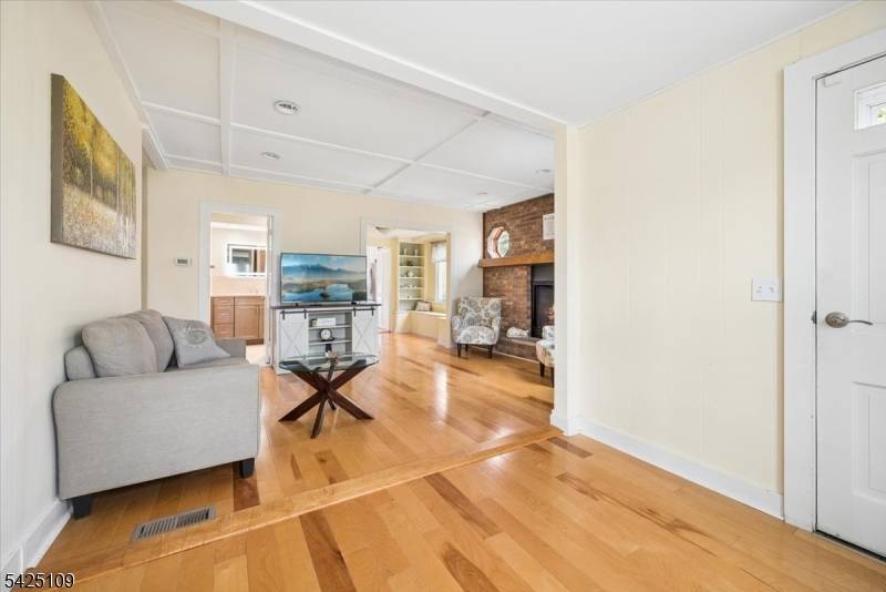 11 Oakdale Rd, Parsippany-troy Hills Twp., NJ 07834