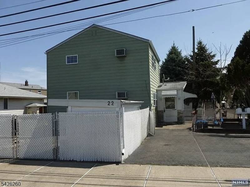 22 Hope St, Lodi Boro, NJ 07644