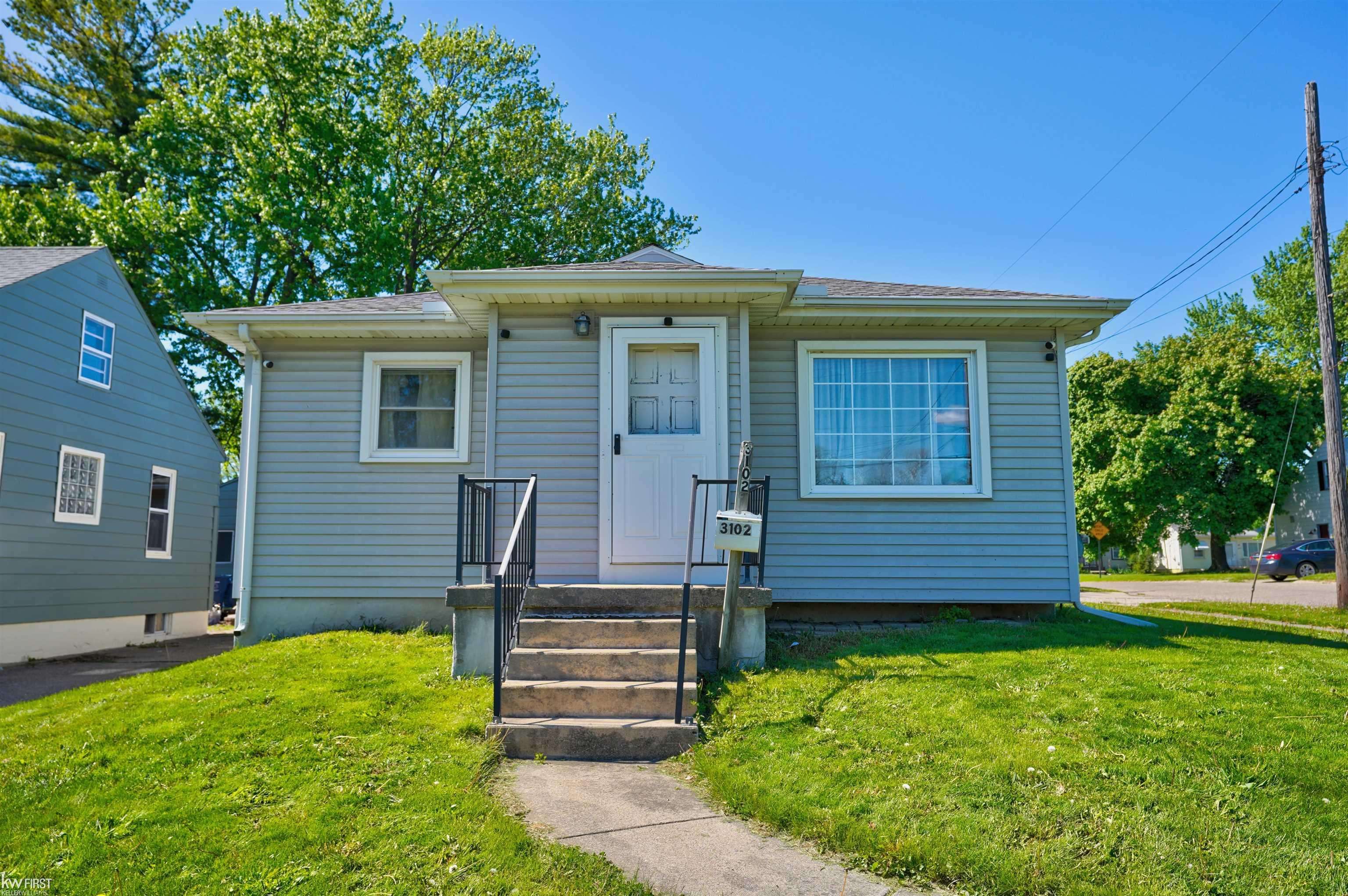 3102 Yale ST, Flint, MI 48503