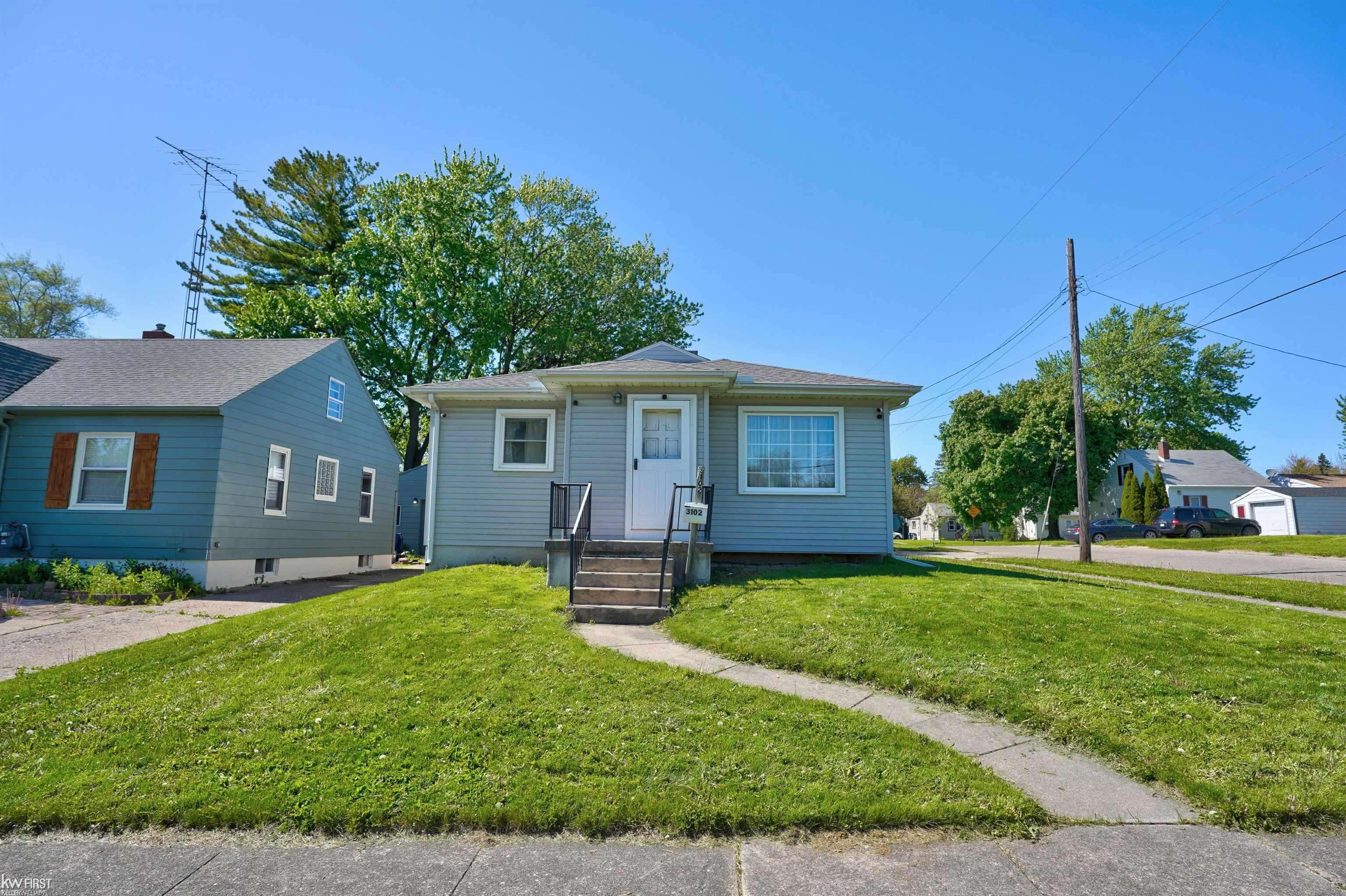 3102 Yale ST, Flint, MI 48503
