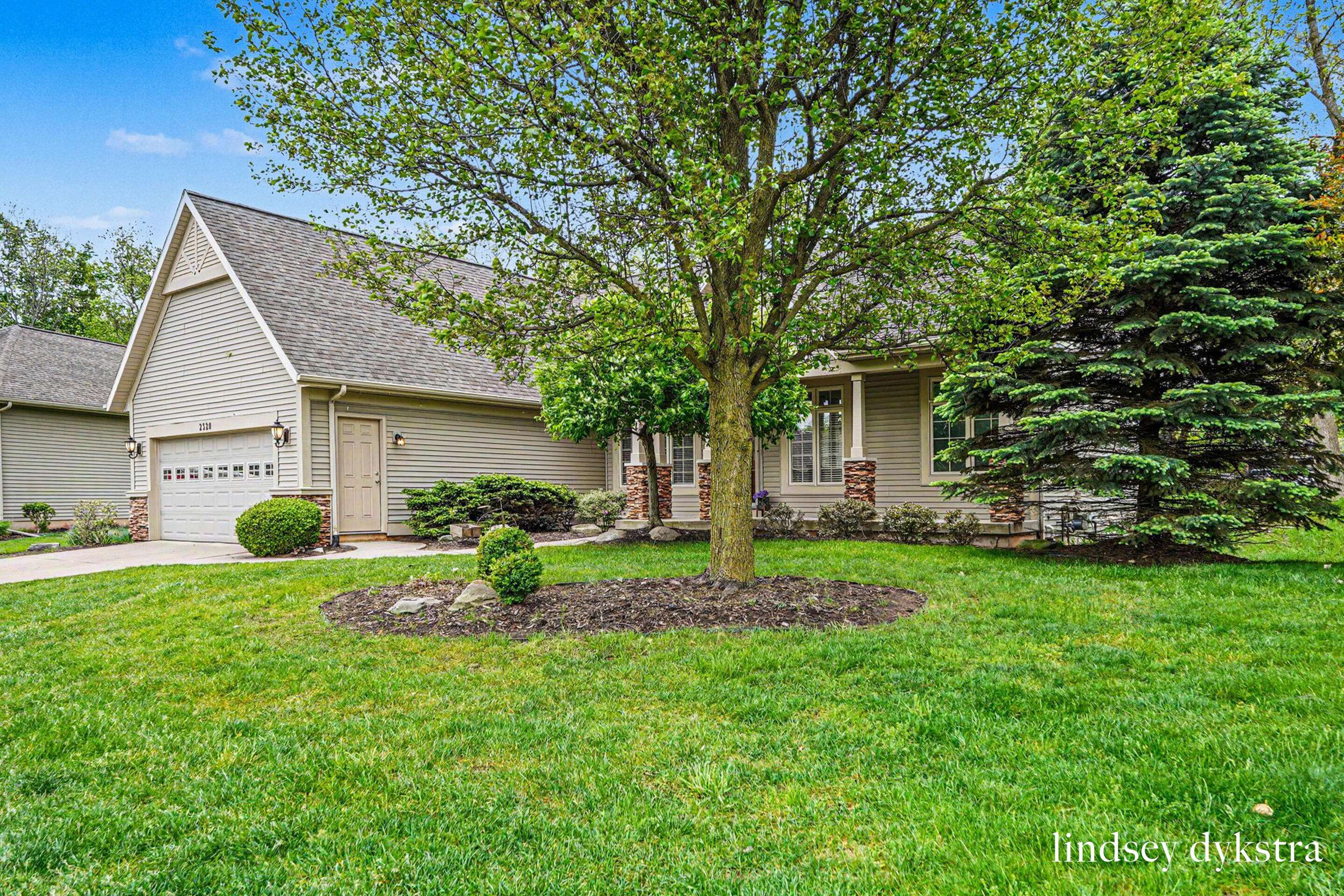 2320 Red Oak CT NW, City Of Grand Rapids, MI 49504