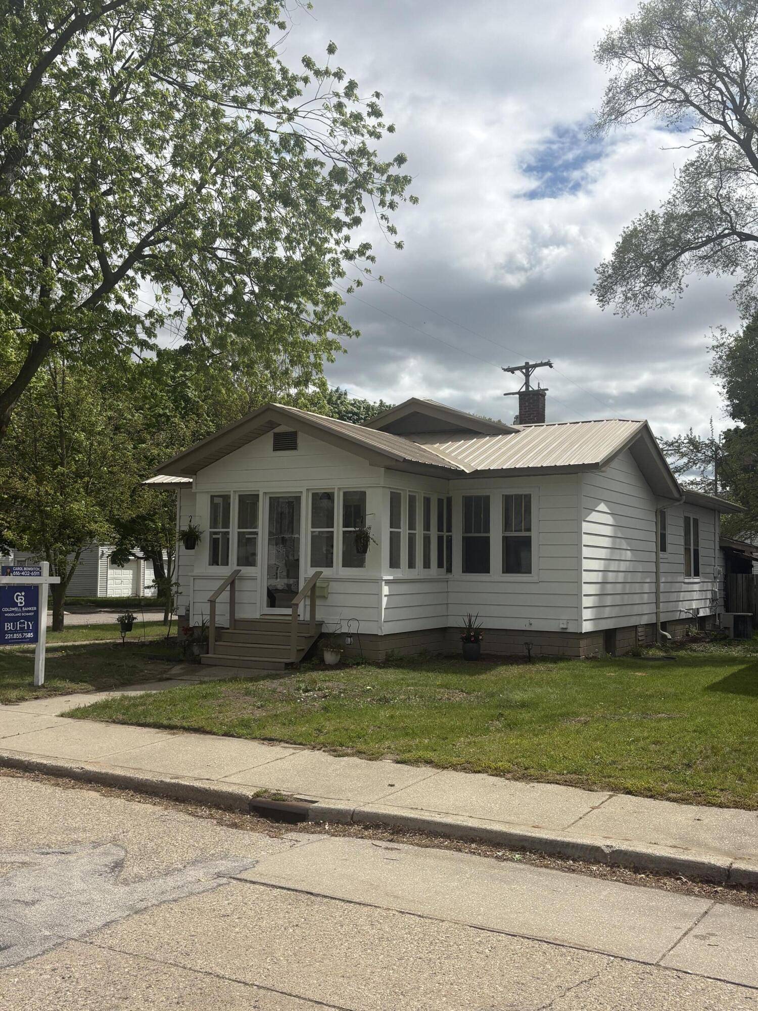 2208 Torrent ST, Muskegon City, MI 49441