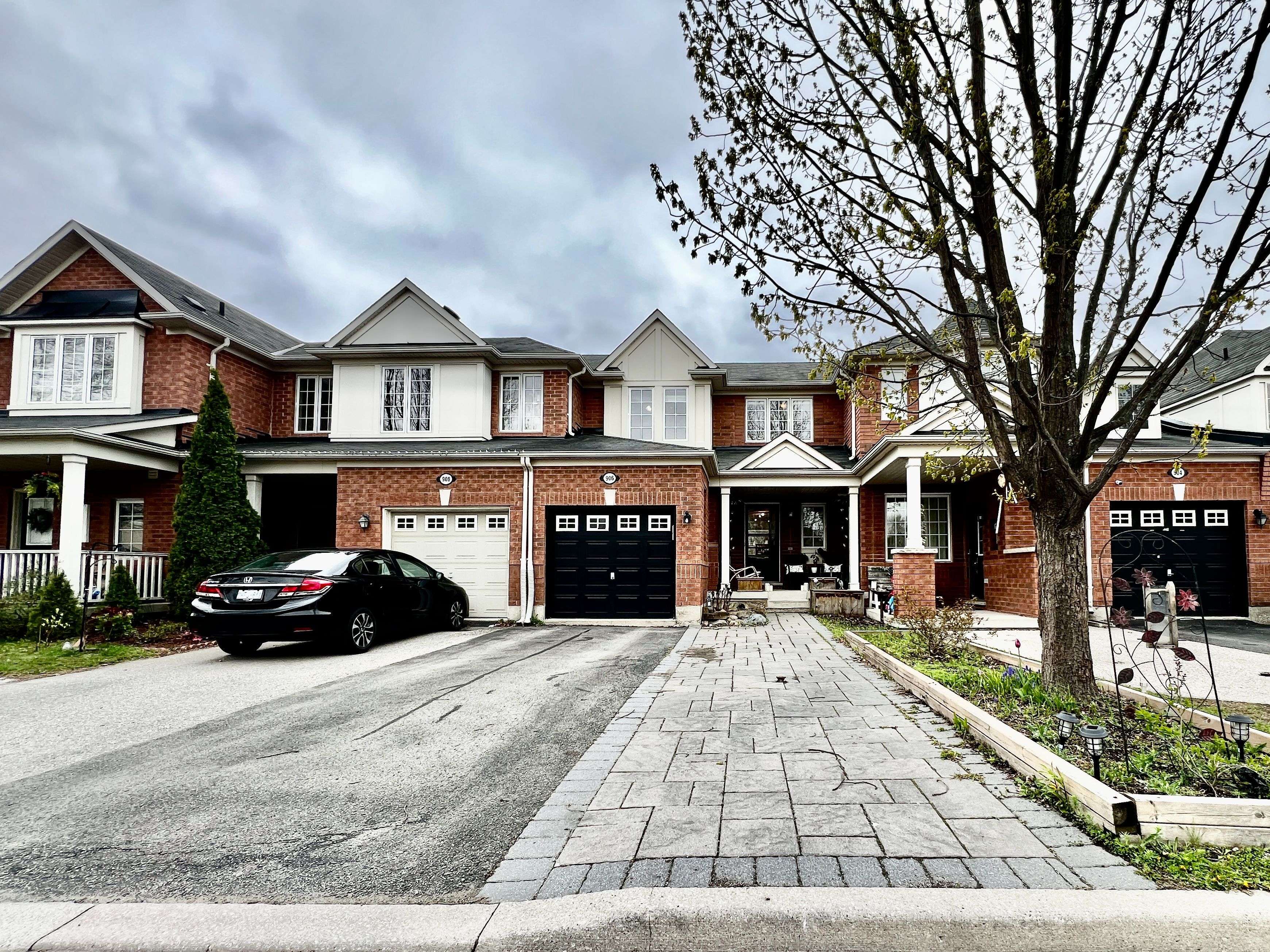 906 Burrows Gate, Milton, ON L9T 0K7