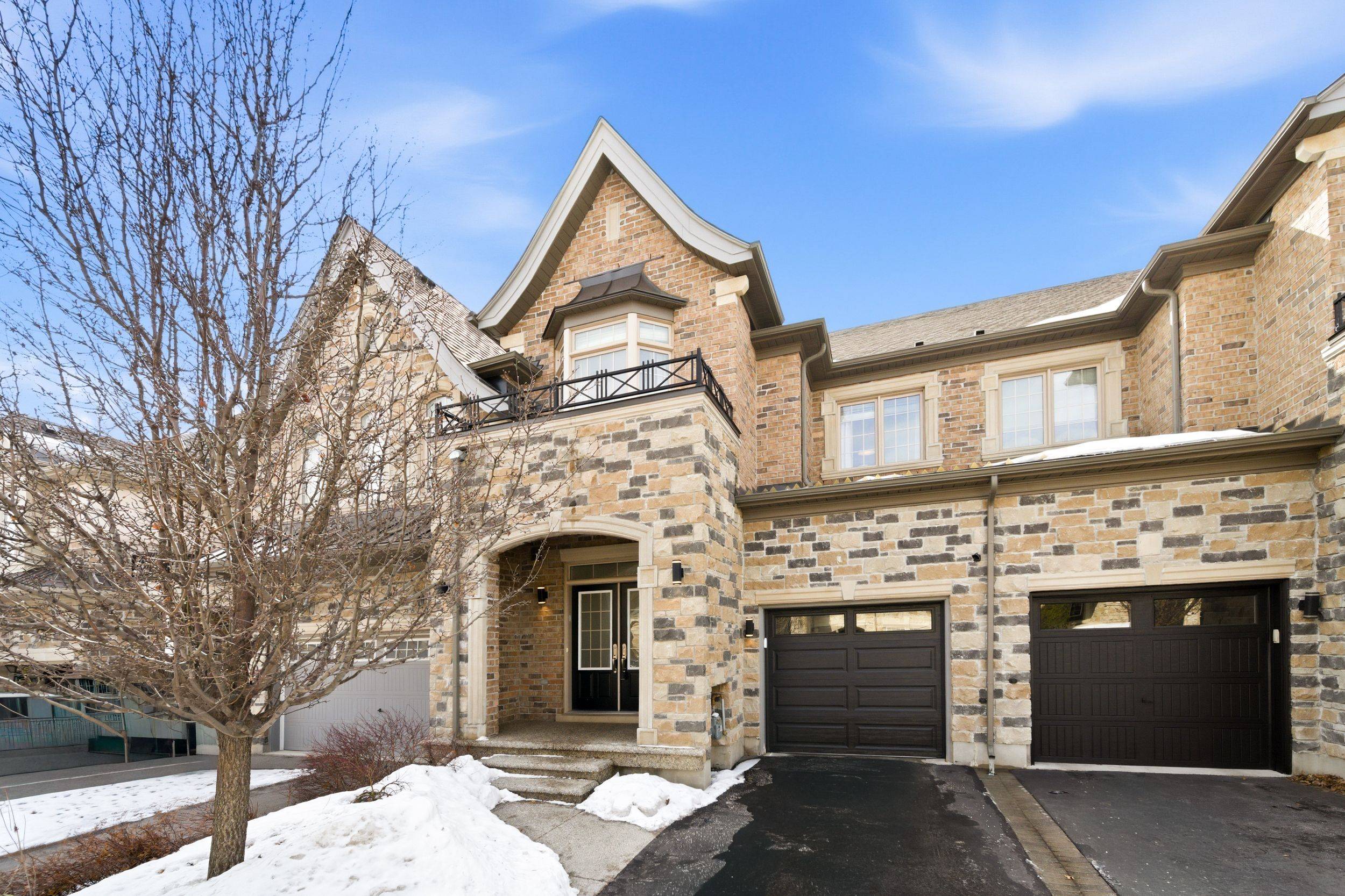 2466 Village Common, Oakville, ON L6M 0S2