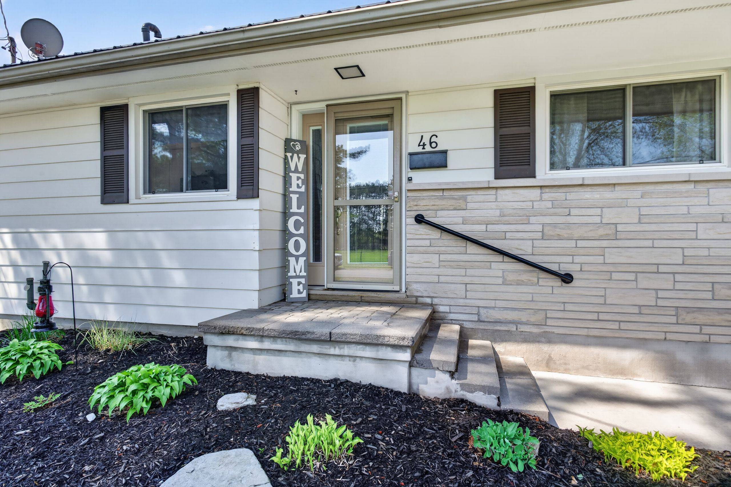 46 College ST, Tweed, ON K0K 3J0