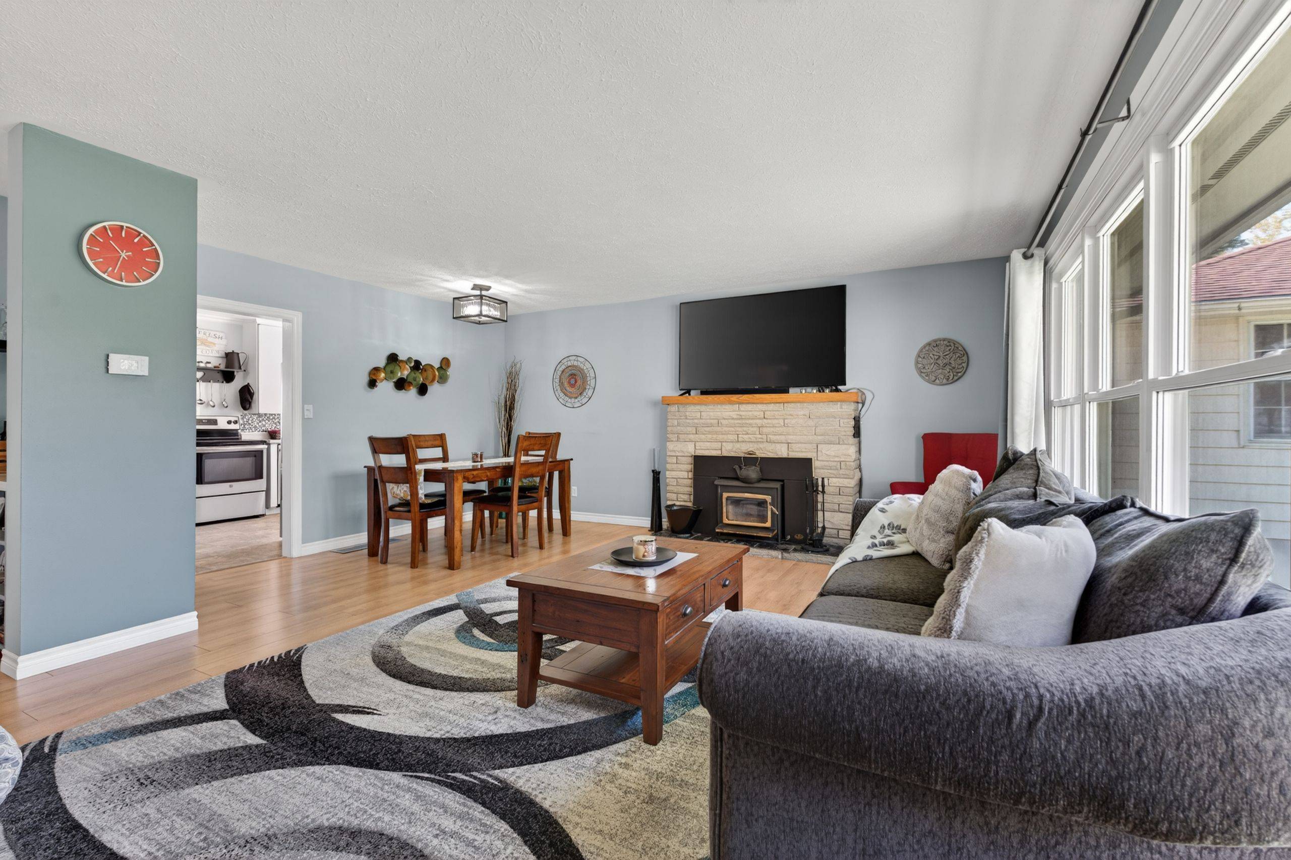 46 College ST, Tweed, ON K0K 3J0