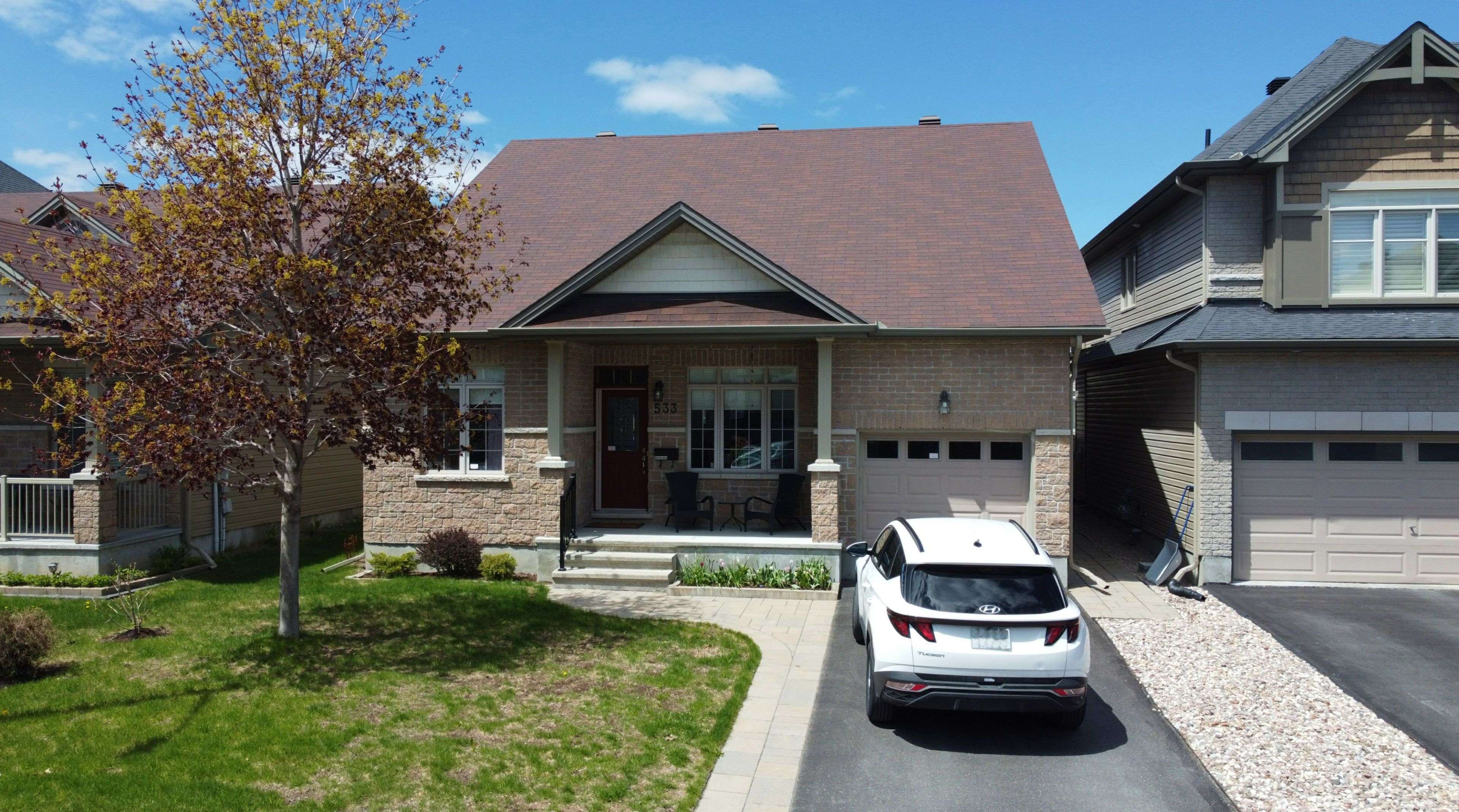 533 Peerless ST, Barrhaven, ON K2J 6A5