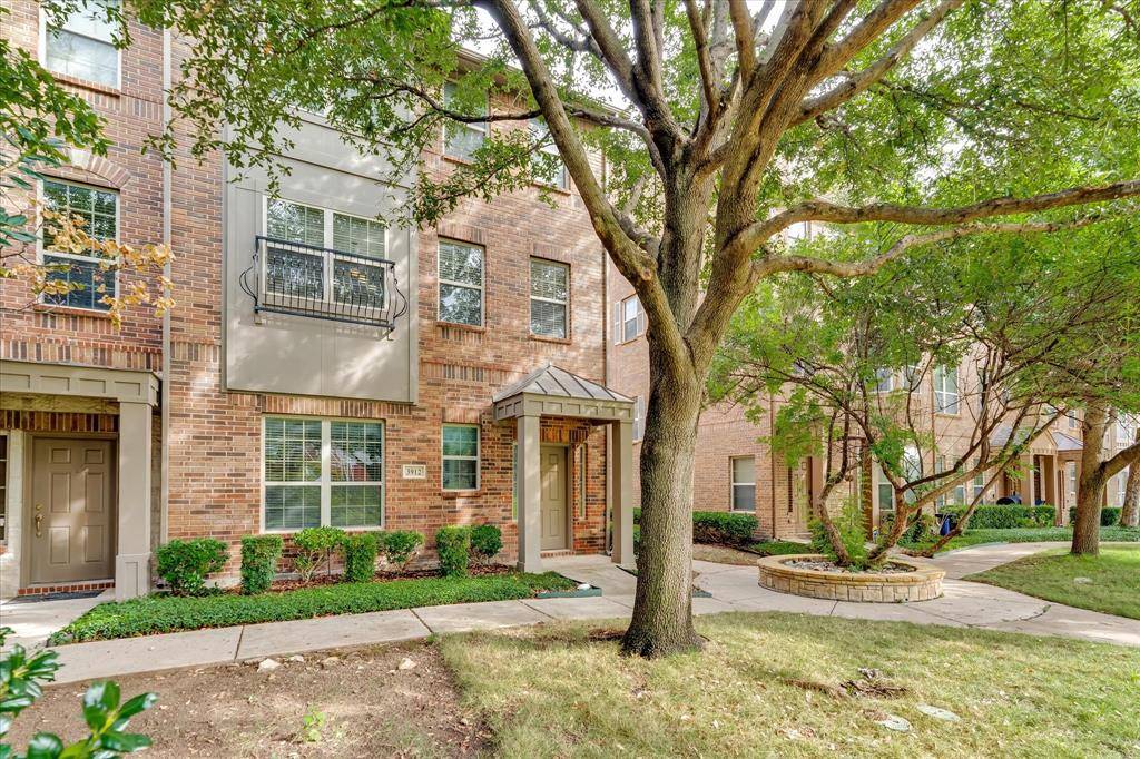 3912 Amberwood Drive, Addison, TX 75001