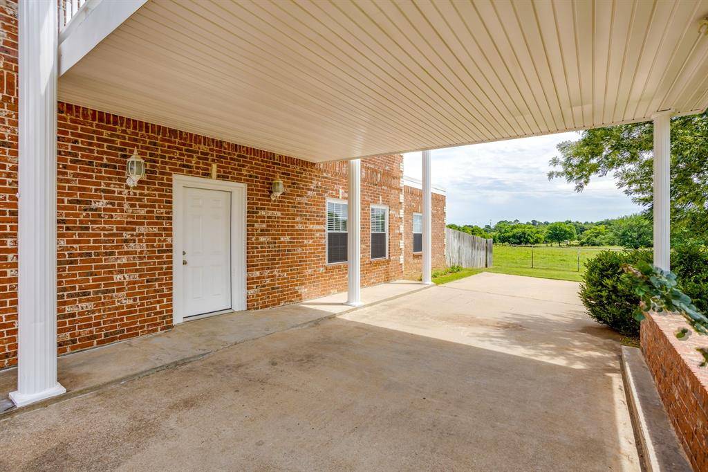 807 Caddo Road, Joshua, TX 76058