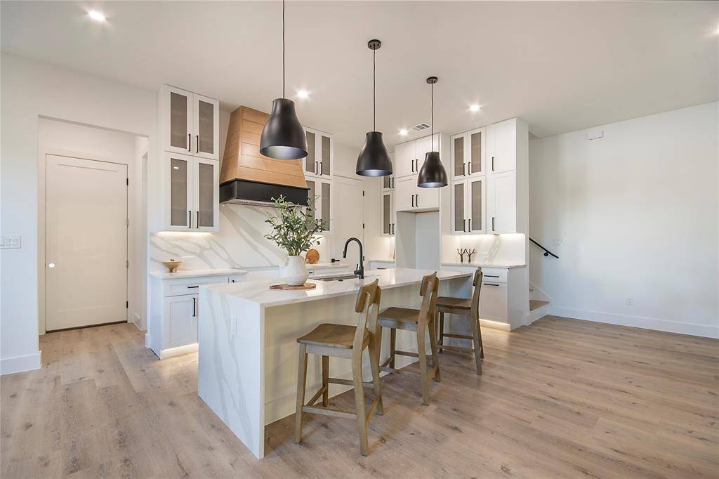 2003 Hearne Avenue, Dallas, TX 75212