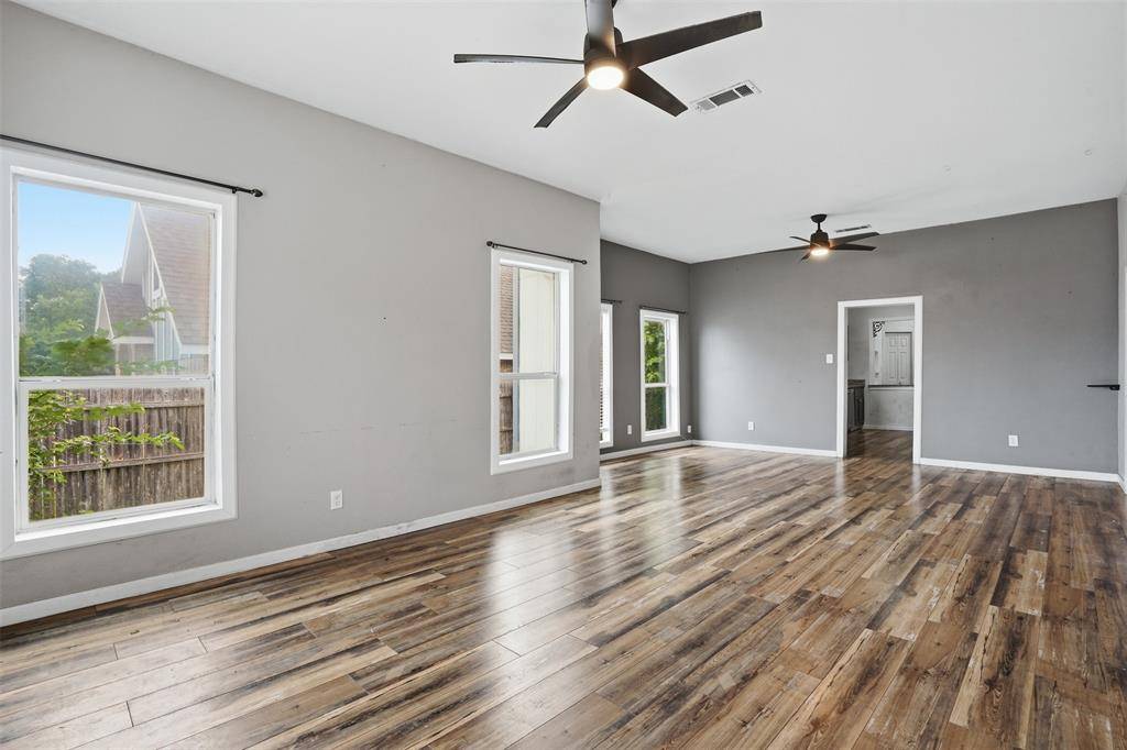 1329 New York Avenue, Fort Worth, TX 76104