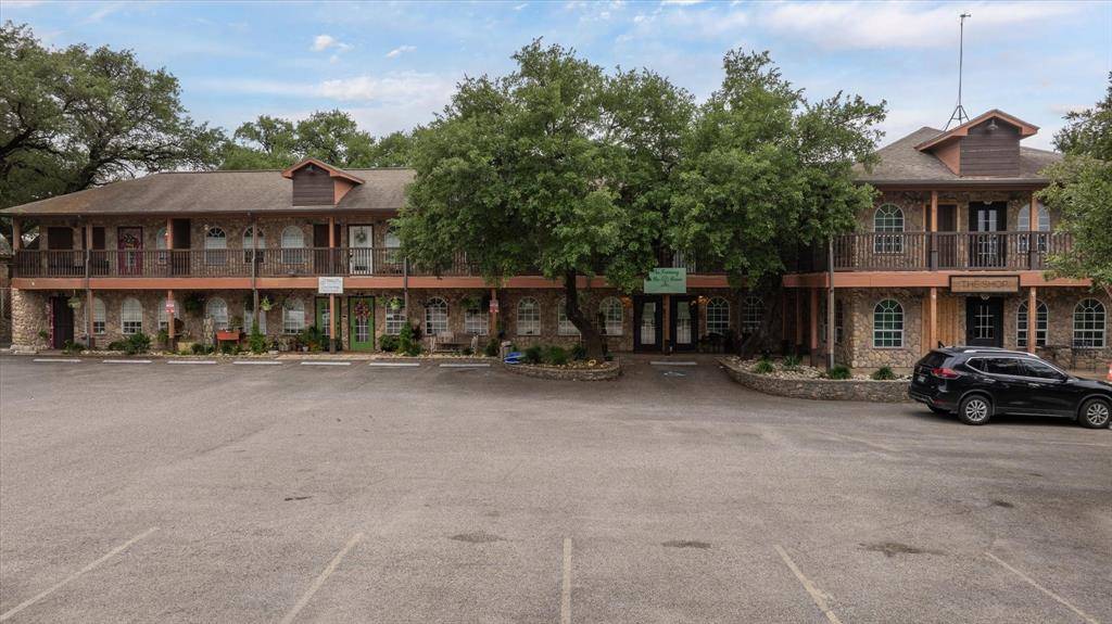 200 E Elm Street, Glen Rose, TX 76043