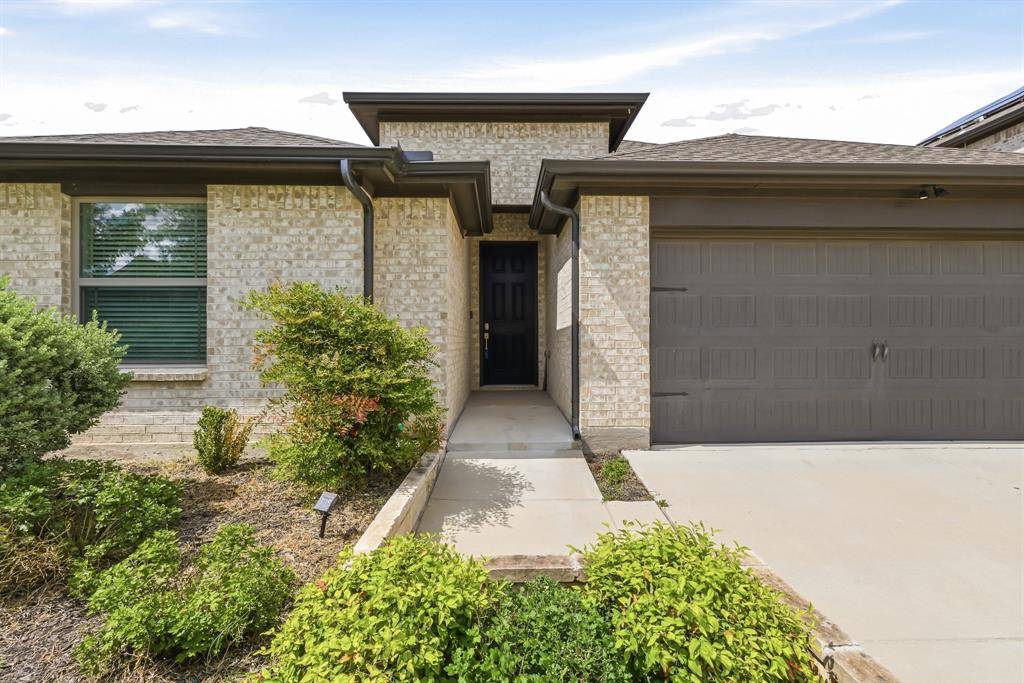 6204 Thunderwing Drive, Fort Worth, TX 76179