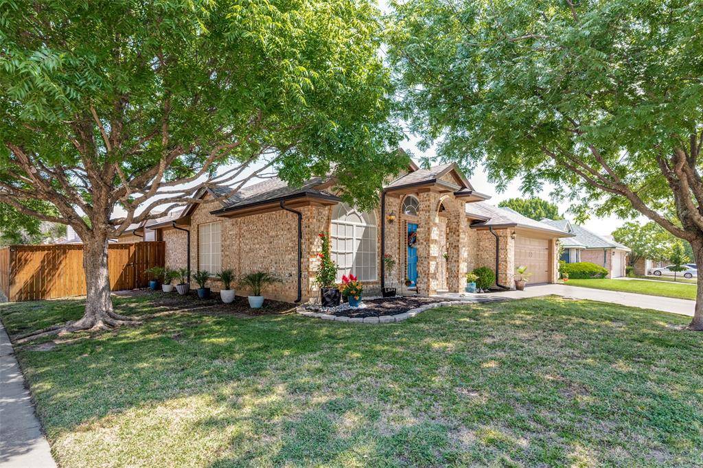 1024 Kingsley Drive, Saginaw, TX 76179