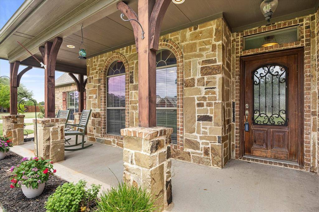 2033 Pin Oak Drive, Kaufman, TX 75142